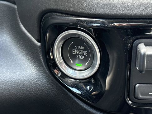 Used 2023 Chevrolet Silverado 1500 LTZ image 12