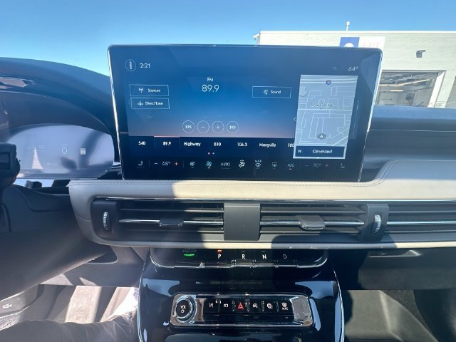 Used 2025 Lincoln Corsair Reserve AWD/4WD image 19