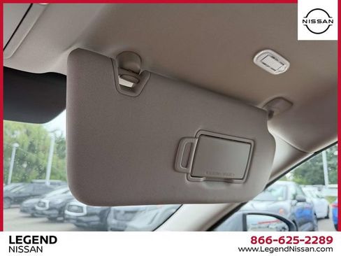 Certified 2024 Nissan Pathfinder Platinum w/ Cargo Package AWD/4WD image 32