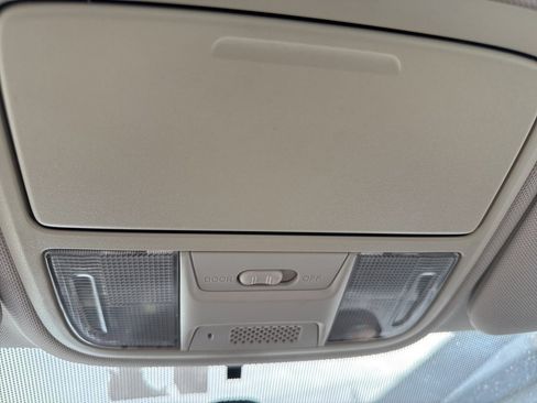 Used 2015 Honda CR-V LX image 40