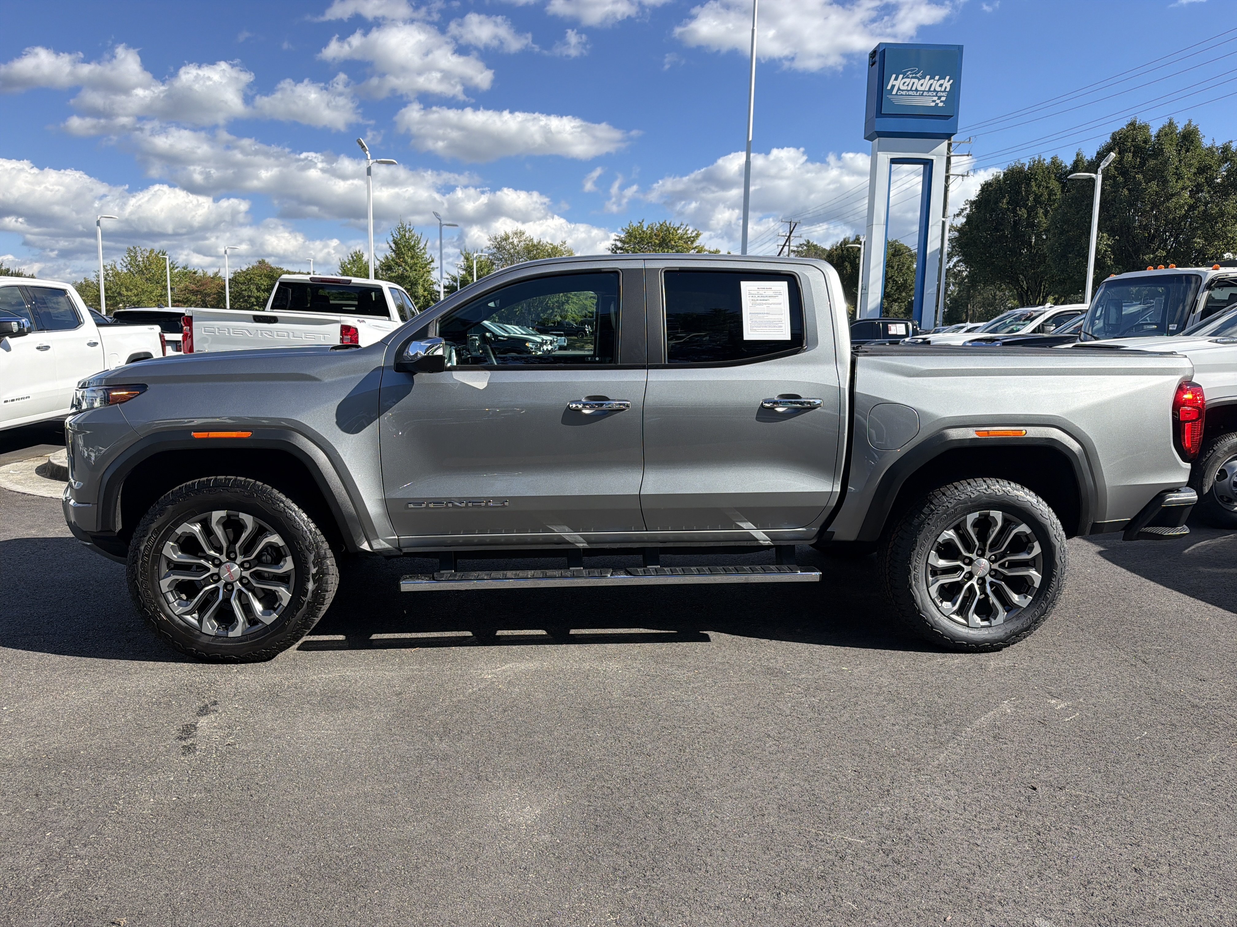Used 2023 GMC Canyon Denali AWD/4WD image 7