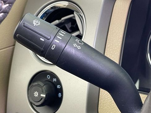 Used 2011 Ford F150 Lariat w/ Lariat Chrome Pkg image 38