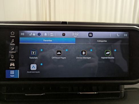 Used 2025 Jeep Wrangler Unlimited Sahara image 13