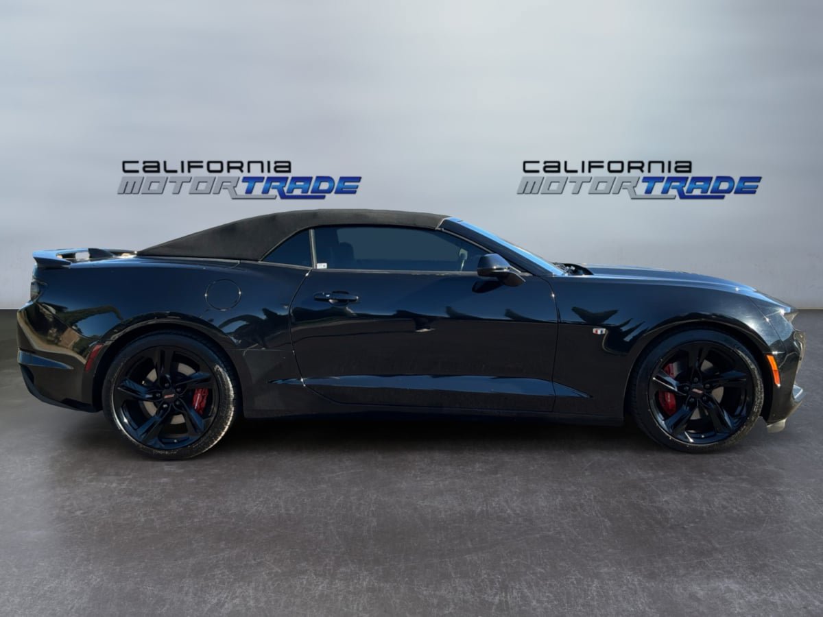Used 2020 Chevrolet Camaro SS RWD image 4