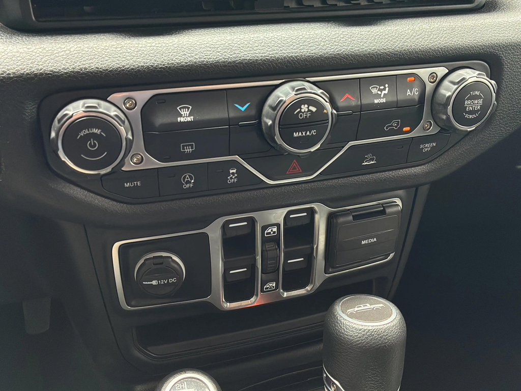 Used 2025 Jeep Gladiator Sport AWD/4WD image 22
