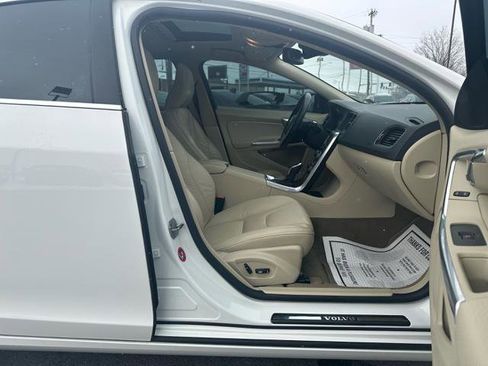 Used 2014 Volvo S60 T5 image 18
