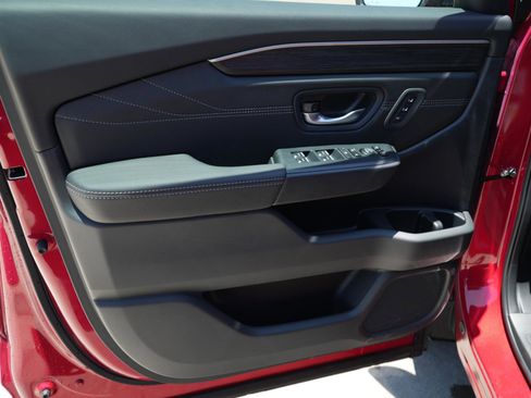 New 2026 Honda Pilot Touring image 13