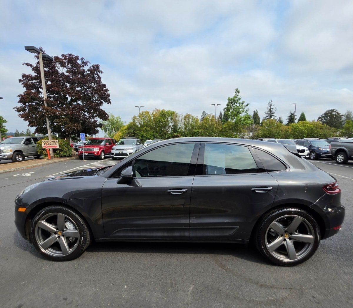 Used 2017 Porsche Macan S AWD/4WD image 3