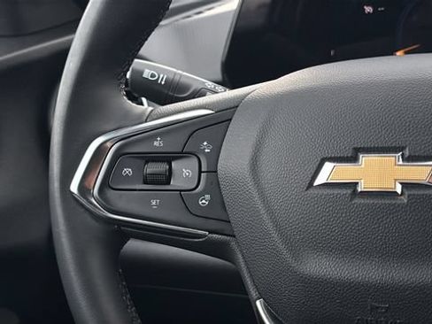 Used 2024 Chevrolet Trax LT w/ Driver Confidence Package FWD image 29