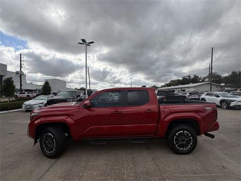 Certified 2025 Toyota Tacoma TRD Sport image 8