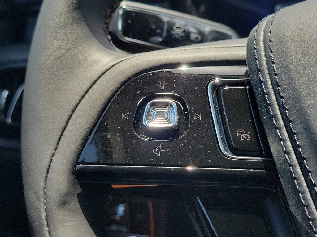 New 2026 Lincoln Aviator AWD image 23