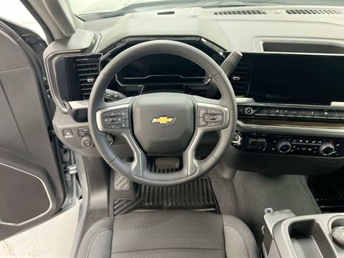 Used 2025 Chevrolet Silverado 1500 LT AWD/4WD image 20