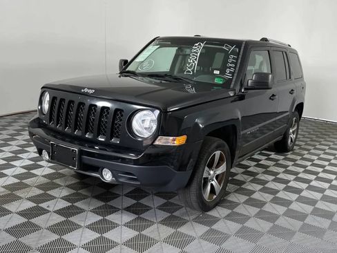 Used 2017 Jeep Patriot High Altitude AWD/4WD image 2