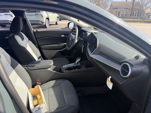 New 2026 Chevrolet Trax LS w/ LS Convenience Package image 19