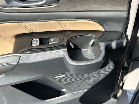 New 2025 Kia Sorento SX Prestige w/ Olive Brown Leather Package image 17