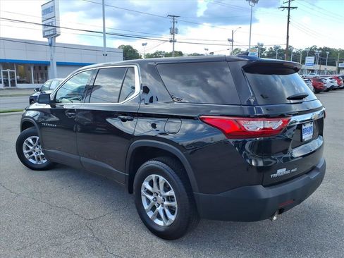 Used 2021 Chevrolet Traverse LS AWD/4WD image 6
