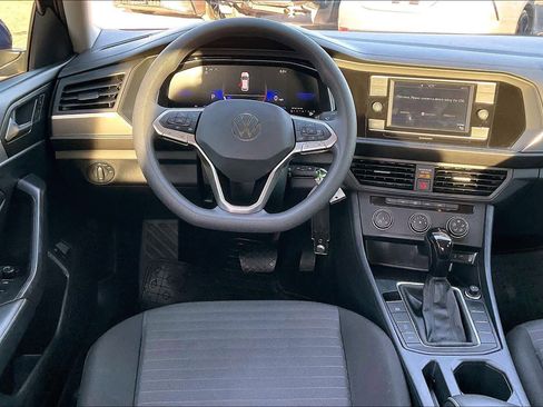 Used 2023 Volkswagen Jetta S image 5