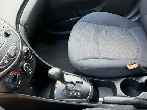 Used 2017 Hyundai Accent SE FWD image 18