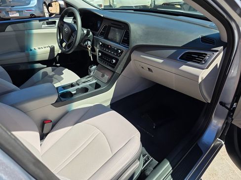 Used 2016 Hyundai Sonata SE FWD image 15