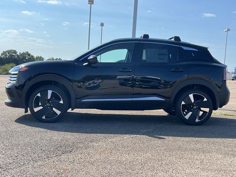 New 2026 Nissan Kicks SR w/ Illumination Package image 7