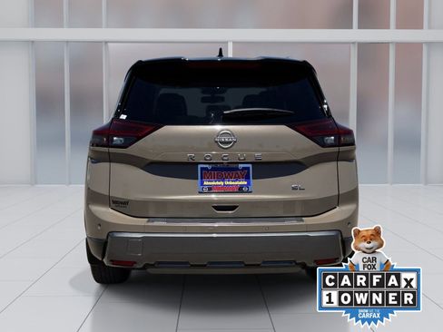 Certified 2024 Nissan Rogue SL FWD image 5