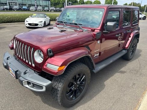 Used 2021 Jeep Wrangler Unlimited Sahara w/ Cold Weather Group AWD/4WD image 3