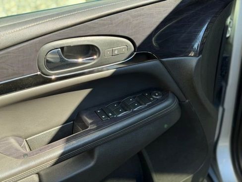 Used 2016 Buick Enclave Leather AWD/4WD image 21