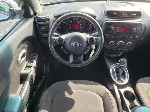 Used 2016 Kia Soul FWD image 16