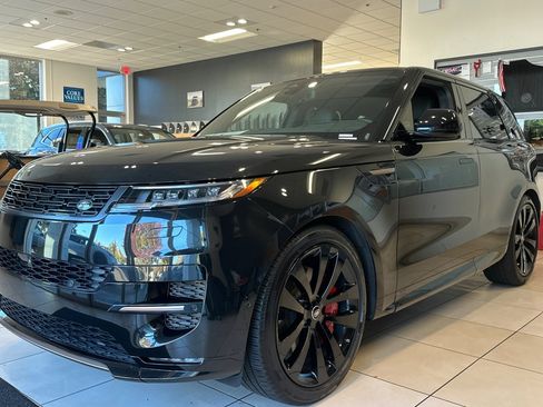 Used 2025 Land Rover Range Rover Sport Autobiography image 8
