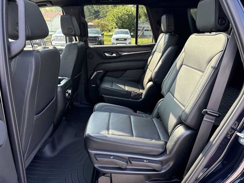 Used 2023 GMC Yukon Denali AWD/4WD image 26