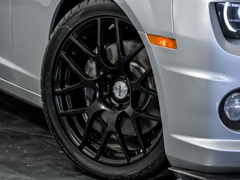 Used 2010 Chevrolet Camaro SS w/ RS Package RWD image 3