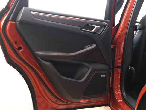 Used 2022 Porsche Macan GTS image 19