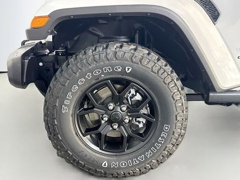 New 2026 Jeep Gladiator Sport image 32