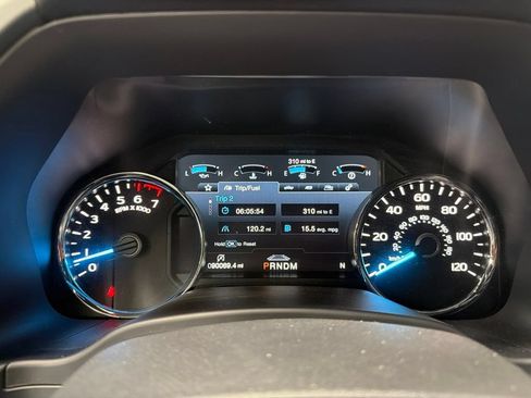 Used 2019 Ford F150 Platinum w/ Equipment Group 701A Luxury AWD/4WD image 17