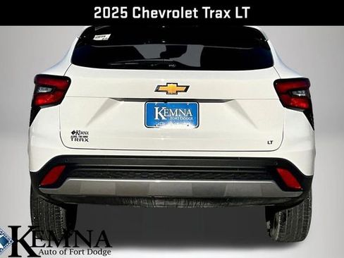 Used 2025 Chevrolet Trax LT w/ Driver Confidence Package FWD image 6