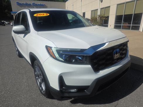 Used 2023 Honda Passport EX-L image 3