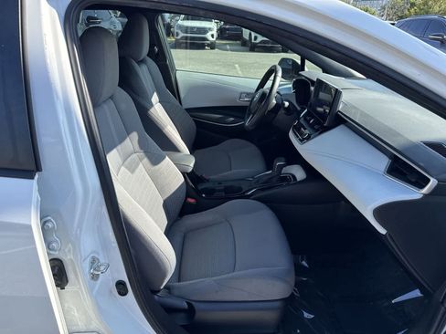 Used 2023 Toyota Corolla SE FWD image 28