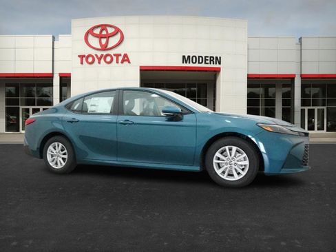 New 2026 Toyota Camry LE image 27