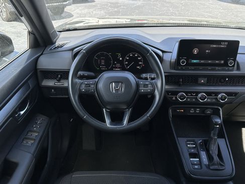 Used 2024 Honda CR-V Sport image 11