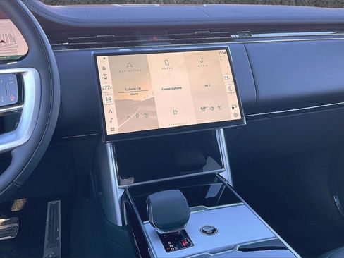 New 2026 Land Rover Range Rover SE image 6