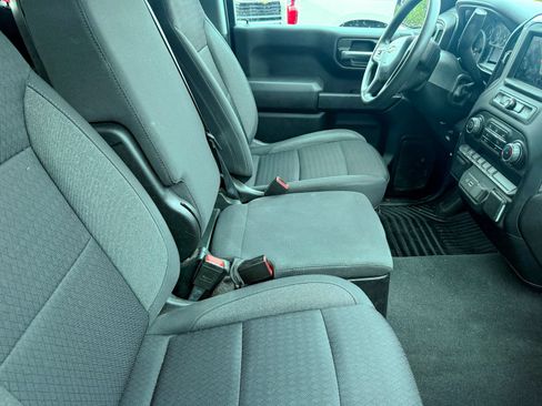 Used 2022 Chevrolet Silverado 1500 Custom w/ LPO, Dark Essentials Package AWD/4WD image 9