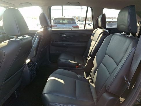 Used 2020 Honda Pilot Touring image 10