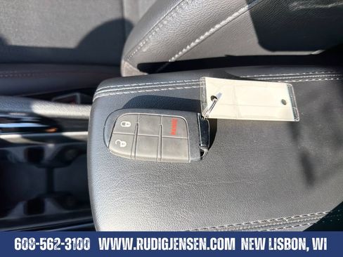 Used 2025 Jeep Compass Trailhawk AWD/4WD image 27