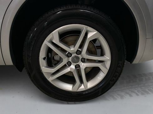 Used 2019 Audi Q5 2.0T Premium w/ Convenience Package image 18