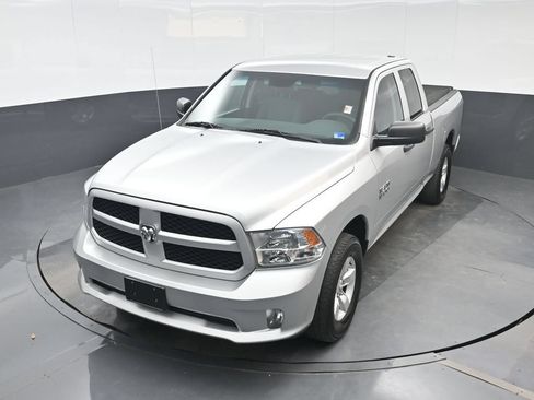 Used 2018 RAM 1500 Express AWD/4WD image 16