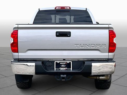 Used 2016 Toyota Tundra SR5 w/ Tow Package image 7