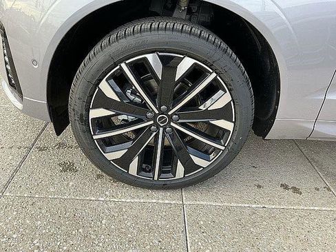 New 2026 Volvo XC60 B5 Plus w/ Protection Package Premier AWD/4WD image 12