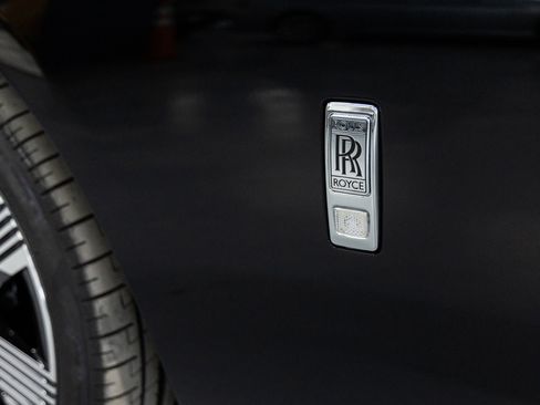 New 2026 Rolls-Royce Spectre image 16