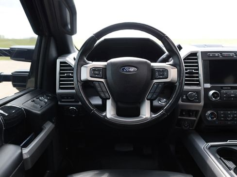 Used 2021 Ford F350 Platinum w/ FX4 Off-Road Package AWD/4WD image 34