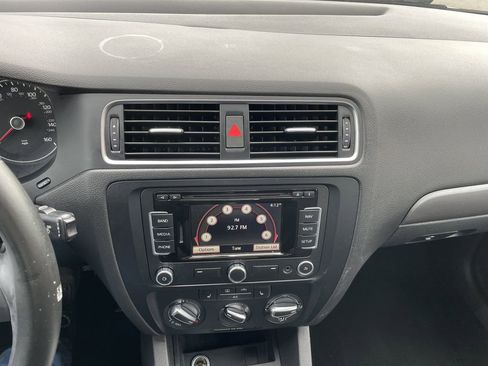 Used 2014 Volkswagen Jetta SEL FWD image 18